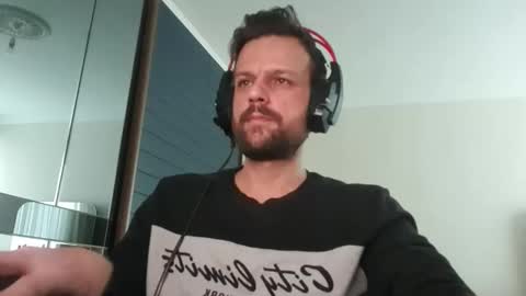 Snapshot of eaglecrm chatting on 4, 4, 2026 eaglecrm online show from 4, 4, 2026