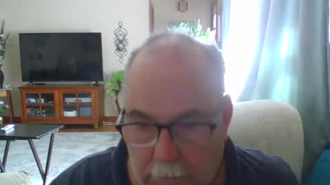 Snapshot of earl52 chatting on 11, 3, 2025 earl52 online show from 11, 3, 2025