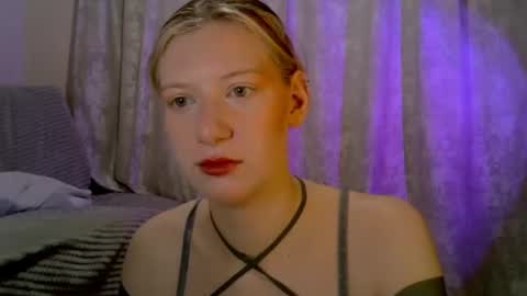 Snapshot of earn_my_lily chatting on 11, 7, 2026 Lily online show from 11, 7, 2026