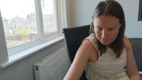 Nadia Ferreira  online show from 24, 5, 2026