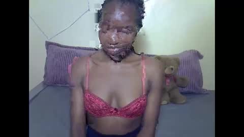 Snapshot of eboniana chatting on 8, 3, 2025 eboniana online show from 8, 3, 2025