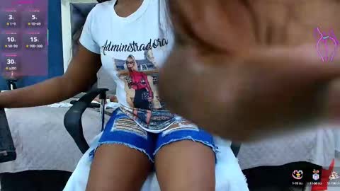 Snapshot of ebony__jheim chatting on 25, 9, 2025 jheim online show from 25, 9, 2025