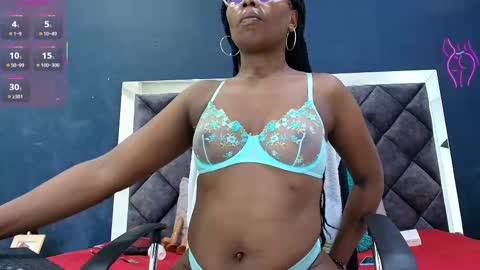 Snapshot of ebony__jheim chatting on 1, 10, 2025 jheim online show from 1, 10, 2025