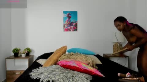 ebony_cute9 online show from 6, 4, 2026