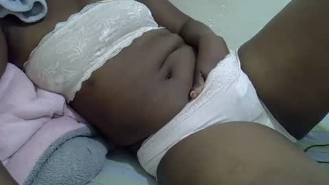 Snapshot of ebony_cuttey30 chatting on 28, 6, 2026 ebony_cuttey30 online show from 28, 6, 2026
