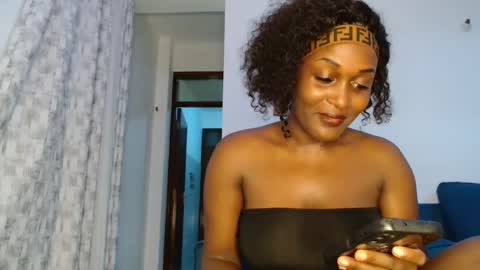 Snapshot of ebony_ghoddes chatting on 3, 5, 2026 ebony online show from 3, 5, 2026
