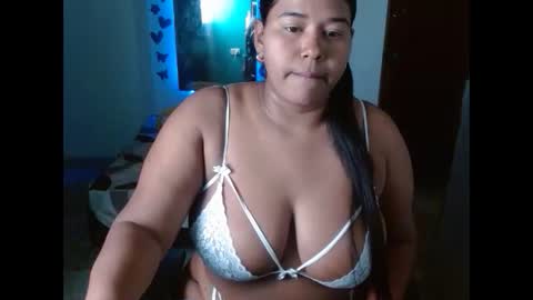 Snapshot of ebony_luna1 chatting on 10, 6, 2026 ebony_luna1 online show from 10, 6, 2026