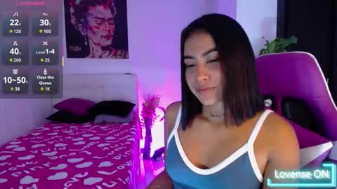 Snapshot of ebony_moon1 chatting on 12, 10, 2025 moon online show from 12, 10, 2025