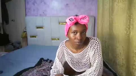 ebony_sugarbabe online show from 18, 5, 2026