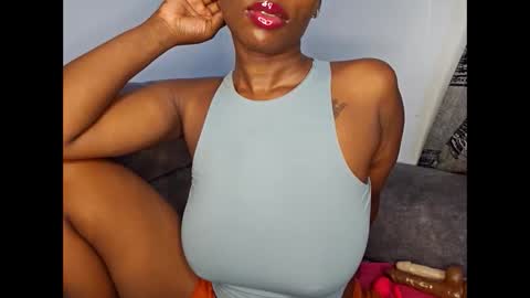 Ebony Melanie online show from 11, 11, 2025