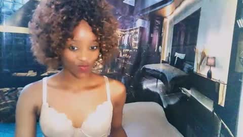 Snapshot of ebonycreamy69 chatting on 29, 1, 2025 Nova online show from 29, 1, 2025
