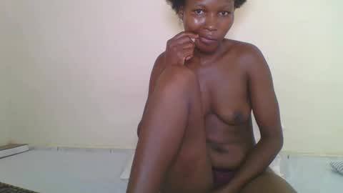 Snapshot of ebonycutegal1996 chatting on 23, 11, 2025 TRIZER online show from 23, 11, 2025