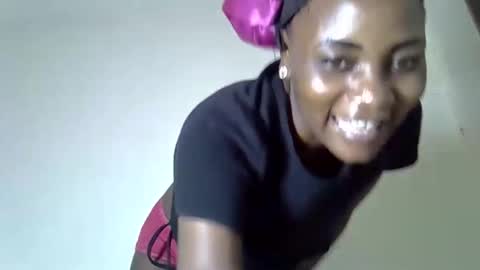 Snapshot of ebonycutegal4 chatting on 22, 4, 2026 MELLEN online show from 22, 4, 2026