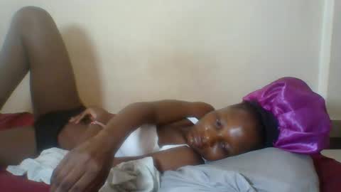 Snapshot of ebonycutegal4 chatting on 24, 5, 2026 MELLEN online show from 24, 5, 2026