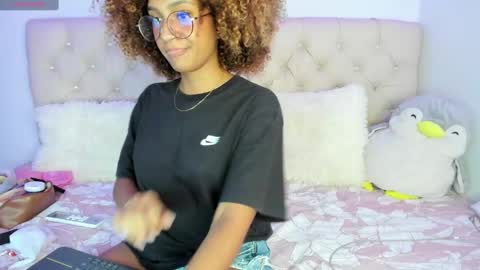 Snapshot of ebonygoddes03 chatting on 10, 2, 2025 Queen Ebony online show from 10, 2, 2025