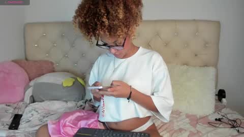 Snapshot of ebonygoddes03 chatting on 3, 3, 2025 Queen Ebony online show from 3, 3, 2025
