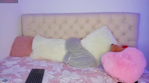 Snapshot of ebonygoddes03 chatting on 4, 3, 2025 Queen Ebony online show from 4, 3, 2025