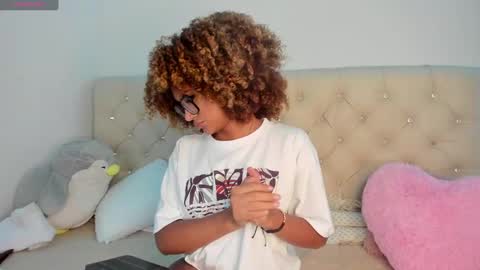 Snapshot of ebonygoddes03 chatting on 11, 3, 2025 Queen Ebony online show from 11, 3, 2025