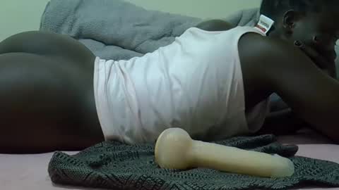 Snapshot of ebonyliliana chatting on 25, 1, 2025 ebonyliliana online show from 25, 1, 2025