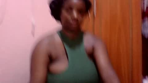 Snapshot of ebonymayahh chatting on 4, 7, 2026 ebonymayahh online show from 4, 7, 2026