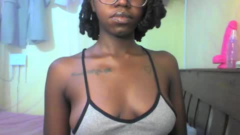Snapshot of ebonymuse2 chatting on 21, 5, 2026 Ebonymuse2 online show from 21, 5, 2026
