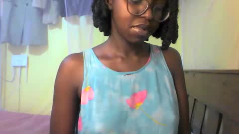 Snapshot of ebonymuse2 chatting on 26, 5, 2026 Ebonymuse2 online show from 26, 5, 2026