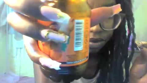 Snapshot of ebonymuse2 chatting on 5, 6, 2026 Ebonymuse2 online show from 5, 6, 2026