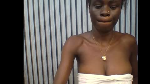 queen online show from 12, 10, 2025