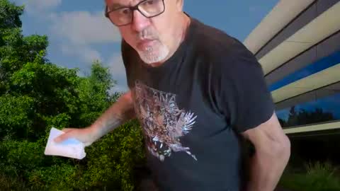 Snapshot of eddelmar chatting on 13, 10, 2025 eddelmar online show from 13, 10, 2025