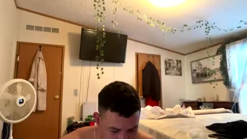 Snapshot of eddgarzay08 chatting on 1, 2, 2026 eddgarzay08 online show from 1, 2, 2026