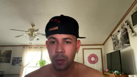 Snapshot of eddgarzay08 chatting on 6, 4, 2026 eddgarzay08 online show from 6, 4, 2026