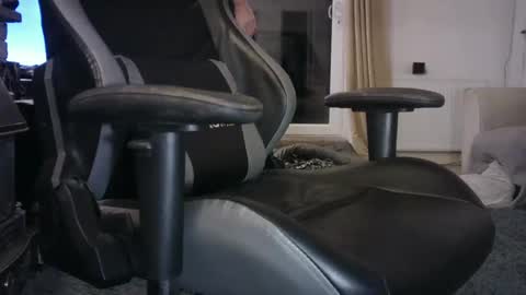 Snapshot of edged_biker chatting on 4, 1, 2025 edged biker online show from 4, 1, 2025