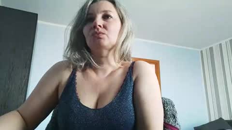 Snapshot of edithmanning chatting on 1, 2, 2026 edithmanning online show from 1, 2, 2026