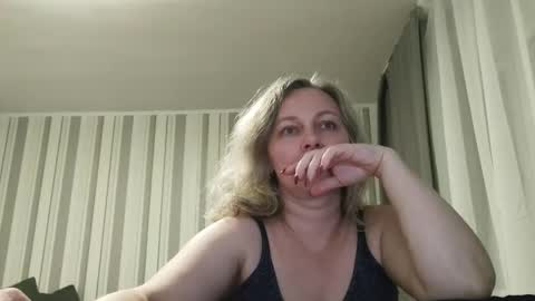 Snapshot of edithmanning chatting on 8, 3, 2026 edithmanning online show from 8, 3, 2026