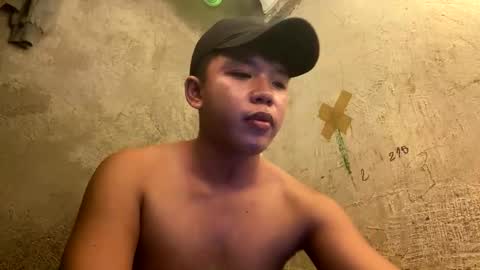 Snapshot of edrianburca052 chatting on 15, 4, 2026 urasian chub online show from 15, 4, 2026