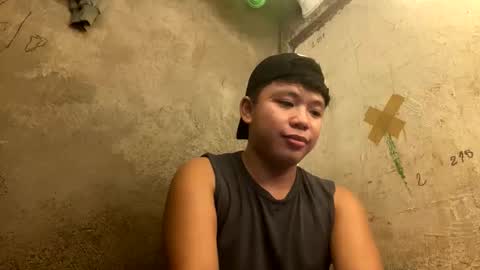 Snapshot of edrianburca052 chatting on 19, 4, 2026 urasian chub online show from 19, 4, 2026