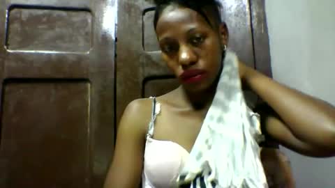 edwige770943 online show from 12, 5, 2026