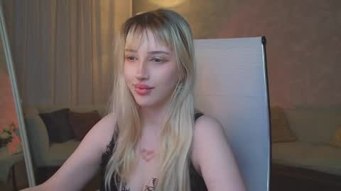 EVA NON NUDE online show from 27, 3, 2026