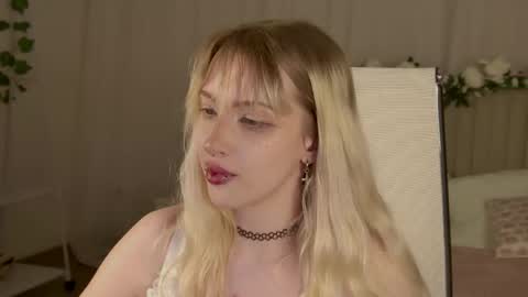 Snapshot of eevamarie chatting on 9, 5, 2026 EVA NON NUDE online show from 9, 5, 2026