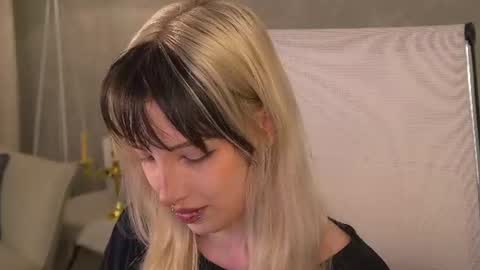 Snapshot of eevamarie chatting on 12, 6, 2026 EVA NON NUDE online show from 12, 6, 2026