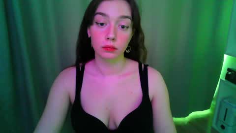 Snapshot of effie_balconii chatting on 3, 5, 2026 effie_balconii online show from 3, 5, 2026