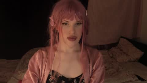 Effie Mur online show from 24, 12, 2024