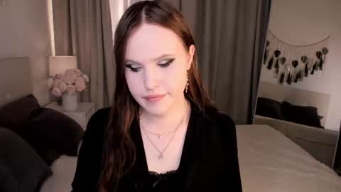 Snapshot of effiemur chatting on 25, 6, 2026 Effie Mur online show from 25, 6, 2026