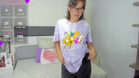  E F F Y  online show from 3, 2, 2025