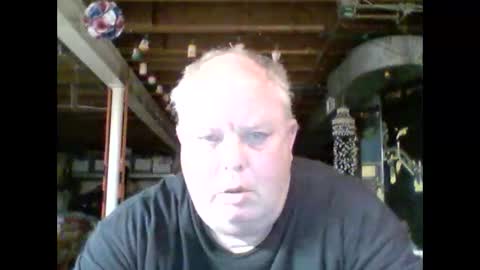 Snapshot of efriff chatting on 6, 6, 2026 efriff online show from 6, 6, 2026