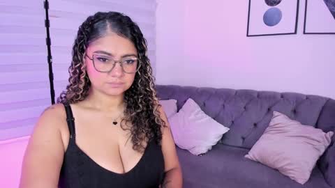 Snapshot of efy_lopez chatting on 16, 10, 2025 efy_lopez online show from 16, 10, 2025