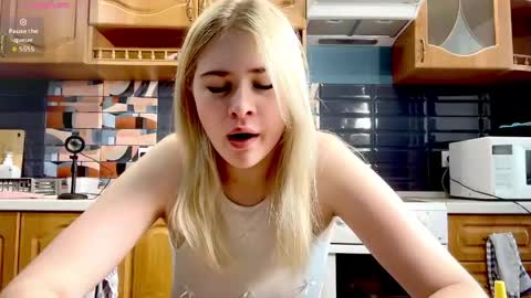 Snapshot of eileencrowday chatting on 2, 5, 2026 eileencrowday online show from 2, 5, 2026