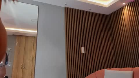 Snapshot of eilin_clio chatting on 4, 1, 2025 Eilin online show from 4, 1, 2025