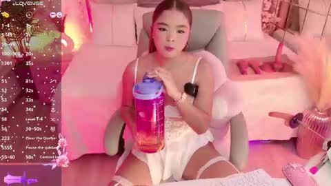 eimy__2 online show from 28, 7, 2026