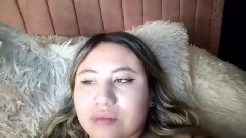 EIMY   MODEL INDEPENDENT online show from 22, 9, 2025